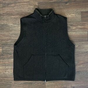 Eddie Bauer size :XL vest 100% brown Lambswool exclusive of Trim